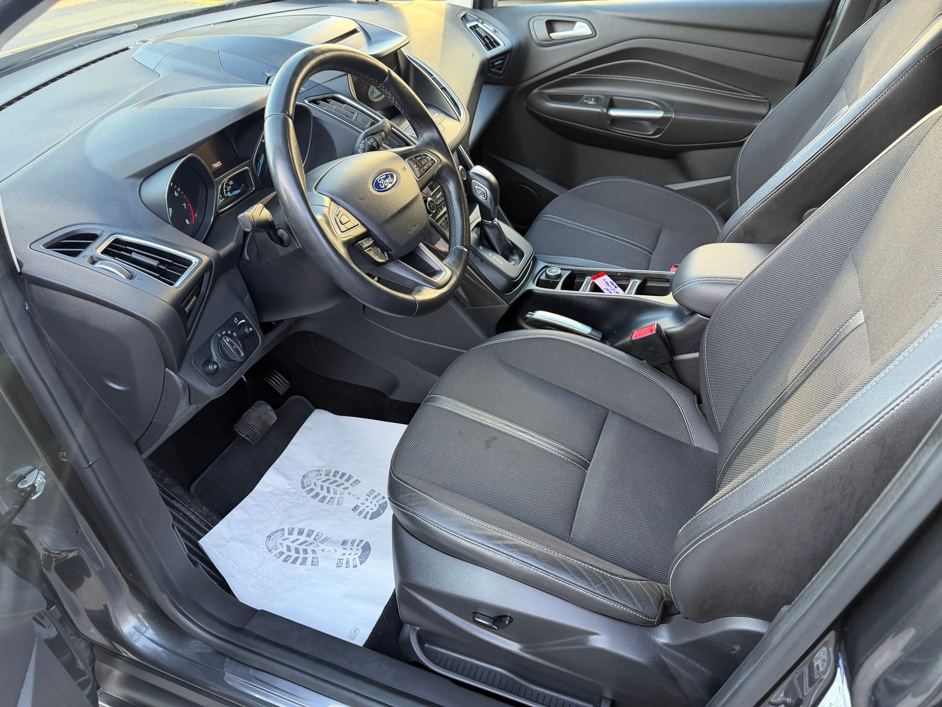 FORD GrC-Max 1.5 SCTi Titanium X-image-7