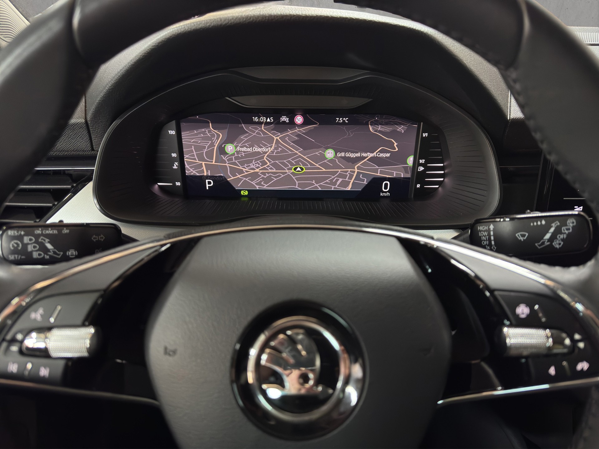 SKODA Kamiq 1.0 TSI Ambition DSG-image-13