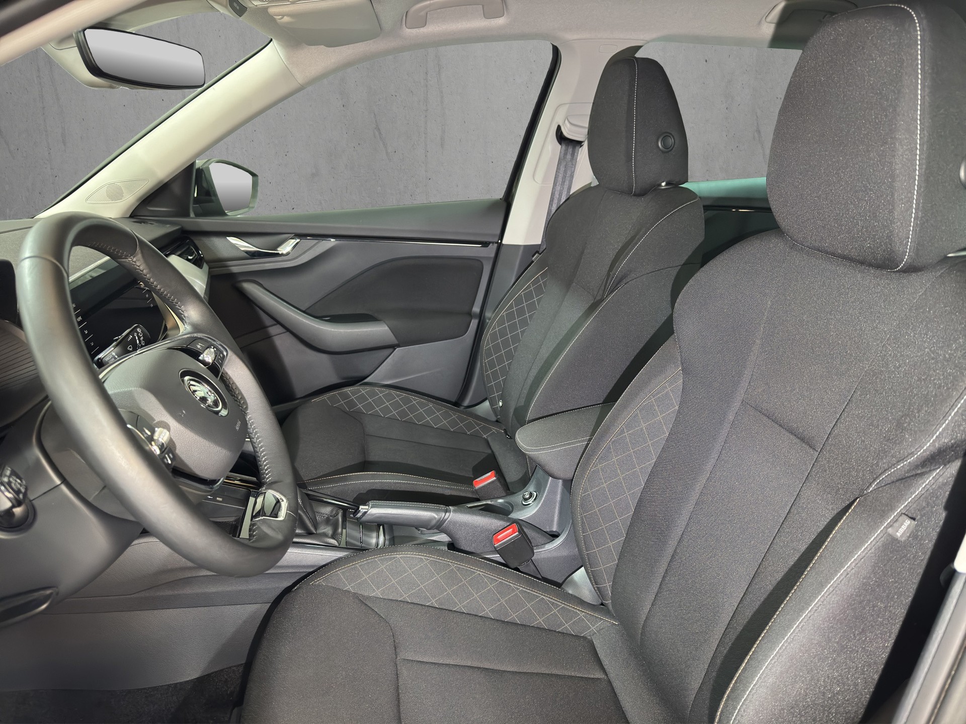SKODA Kamiq 1.0 TSI Ambition DSG-image-7