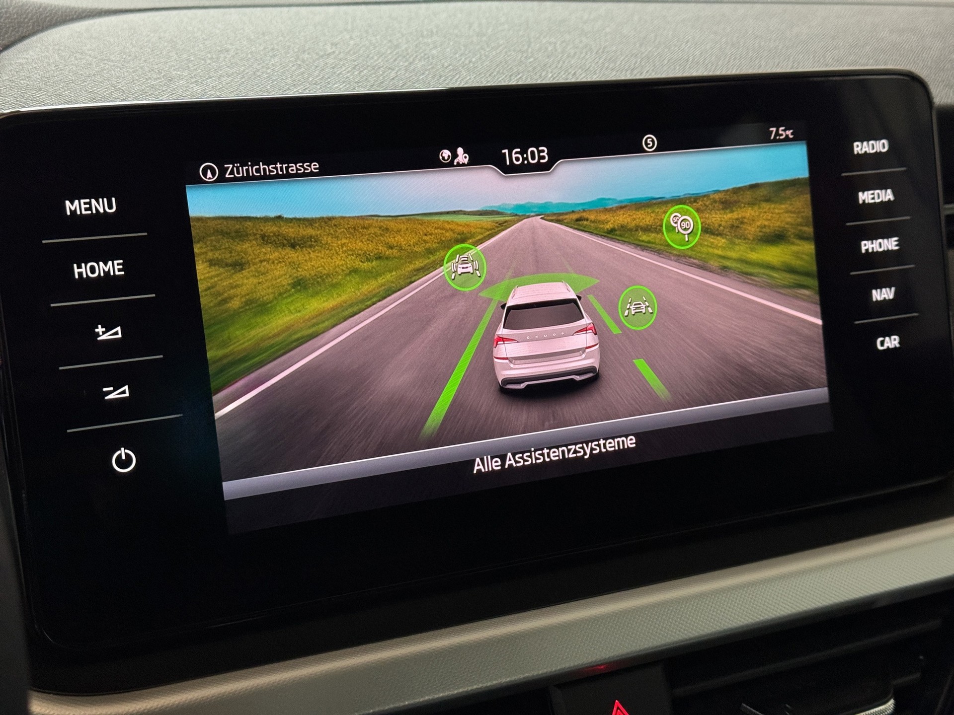 SKODA Kamiq 1.0 TSI Ambition DSG-image-18