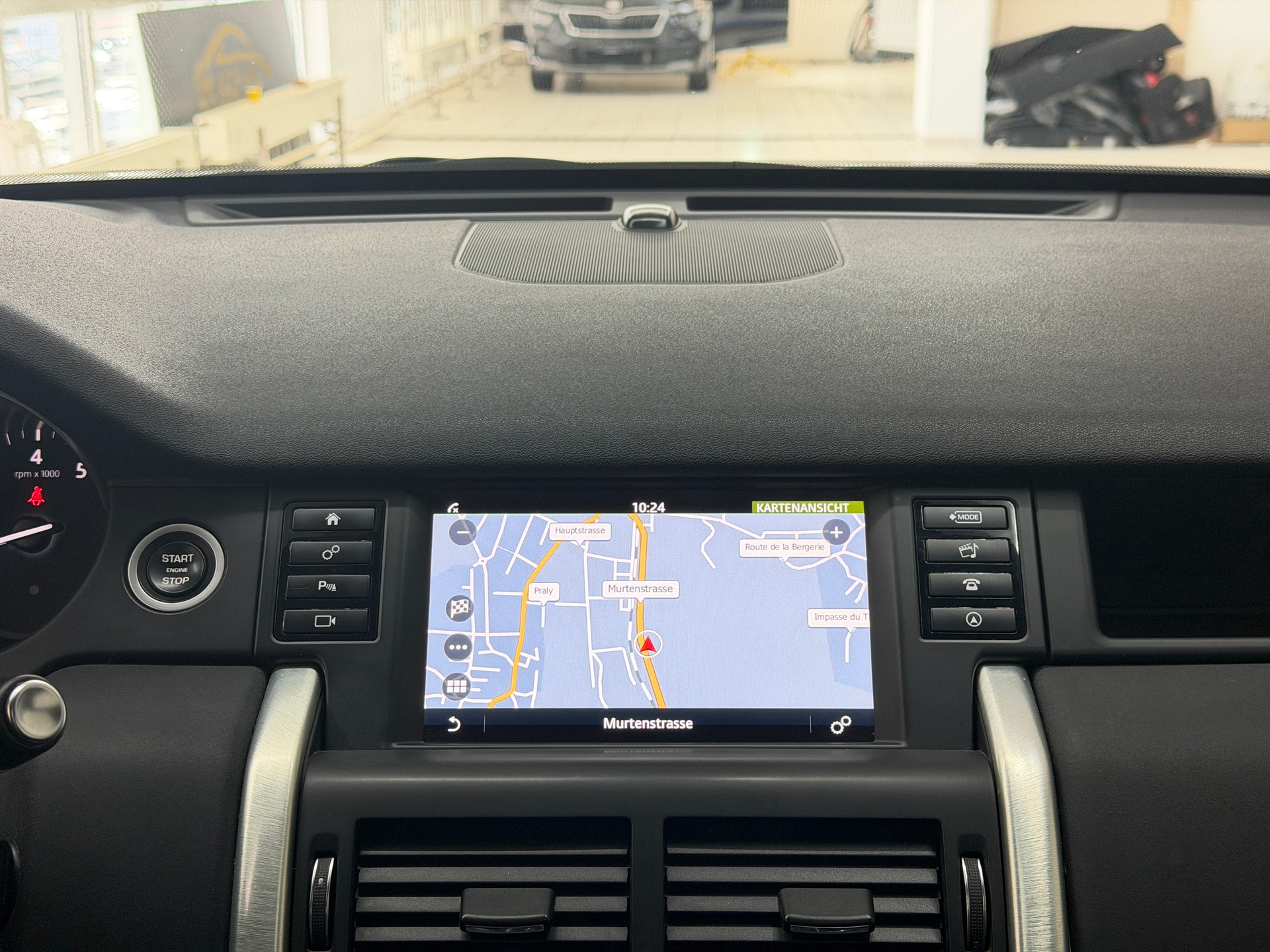 LAND ROVER Discovery Sport 2.0 Si4 HSE AT9-image-11