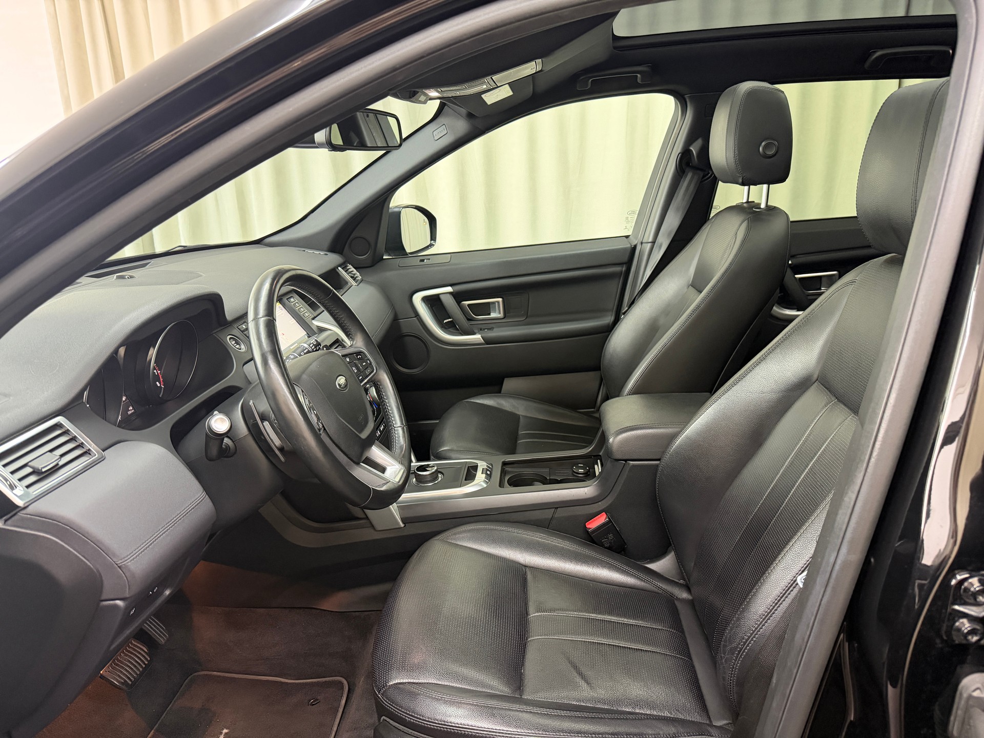 LAND ROVER Discovery Sport 2.0 Si4 HSE AT9-image-6