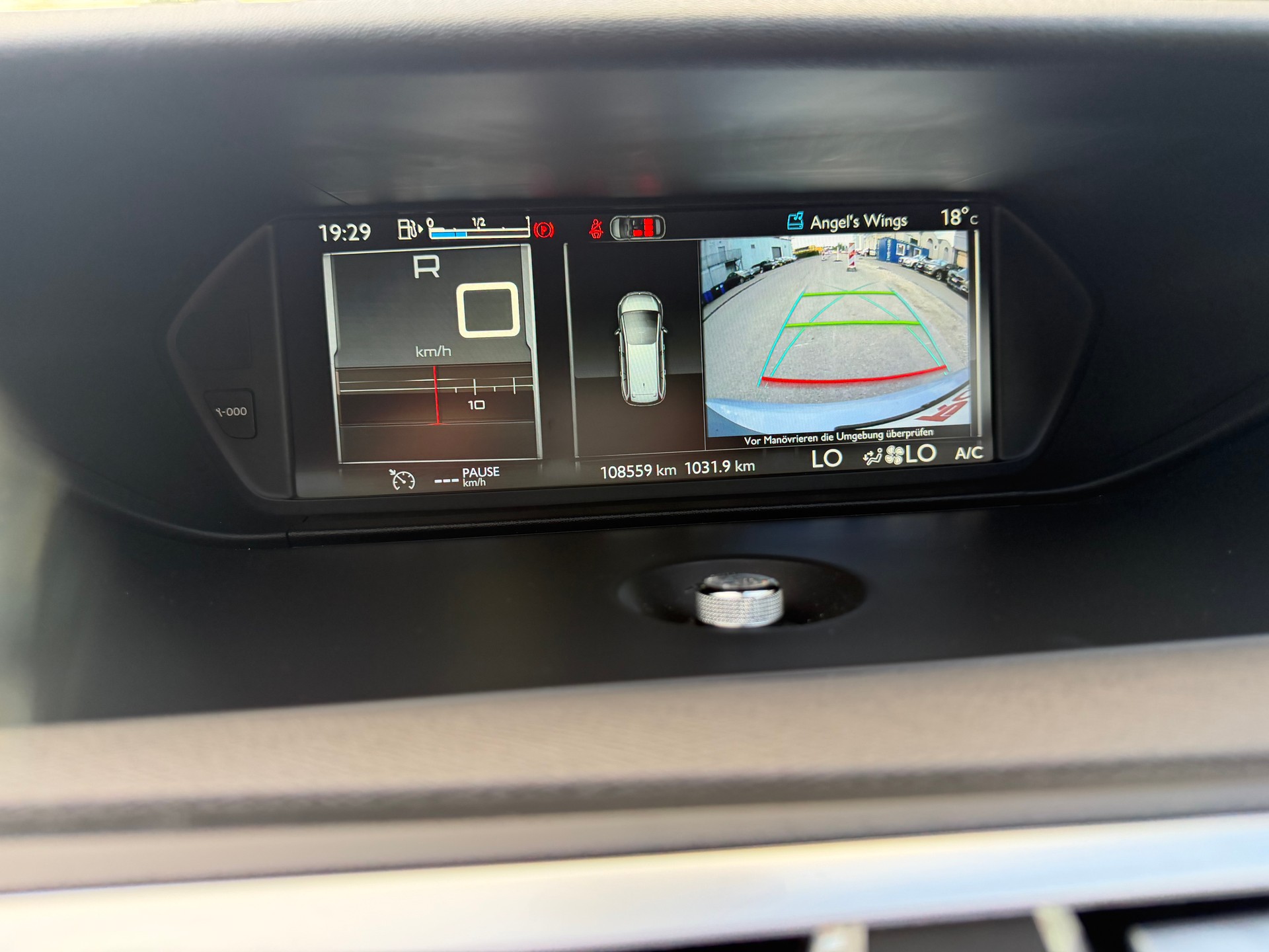 CITROEN Grand C4 Picasso 1.6 e-HDi Exclusive EGS6-image-20
