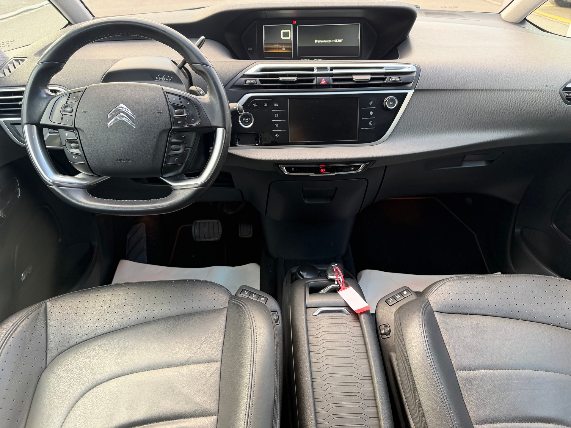 CITROEN Grand C4 Picasso 1.6 e-HDi Exclusive EGS6-image-11