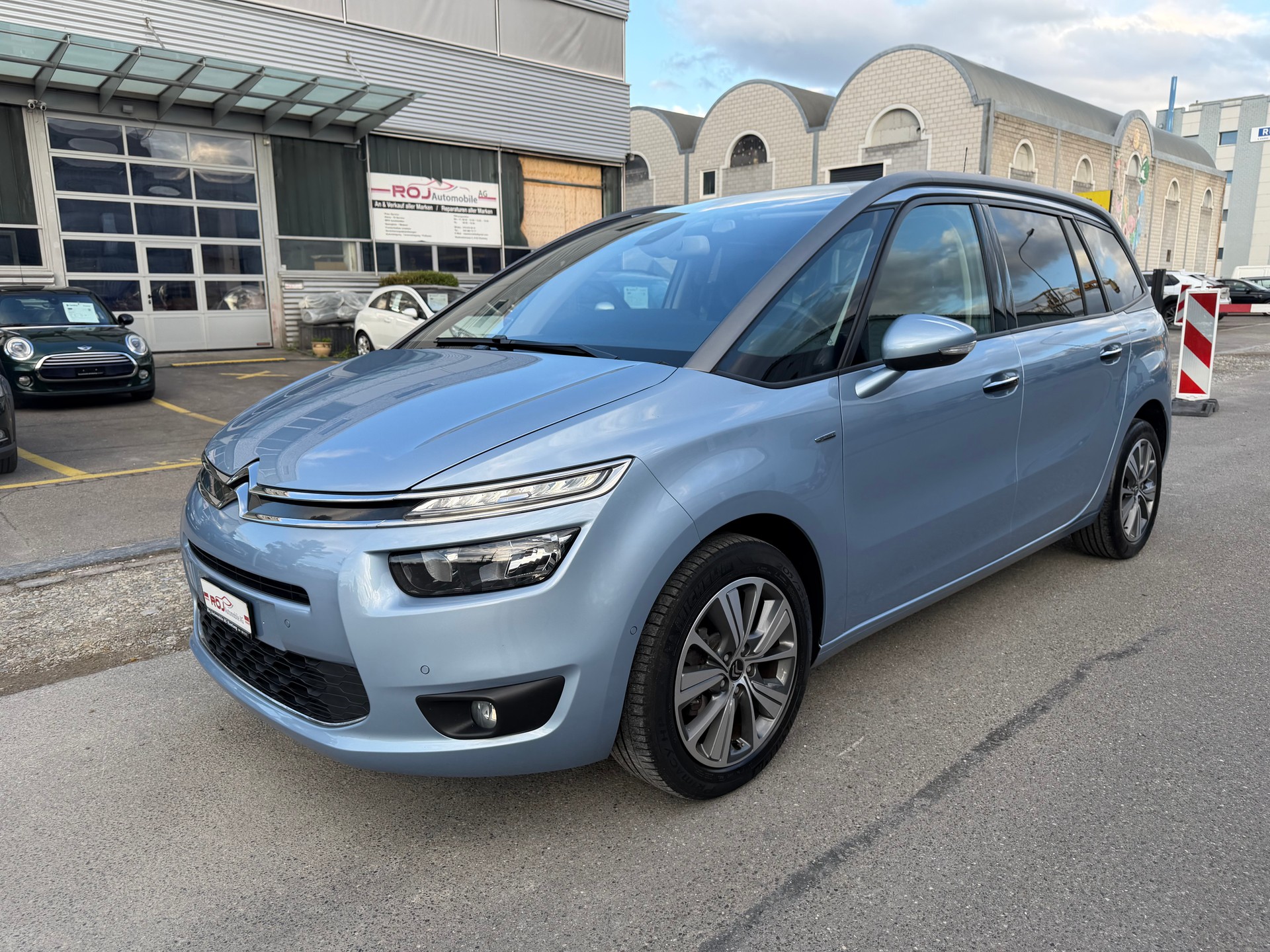 CITROEN Grand C4 Picasso 1.6 e-HDi Exclusive EGS6-image-1