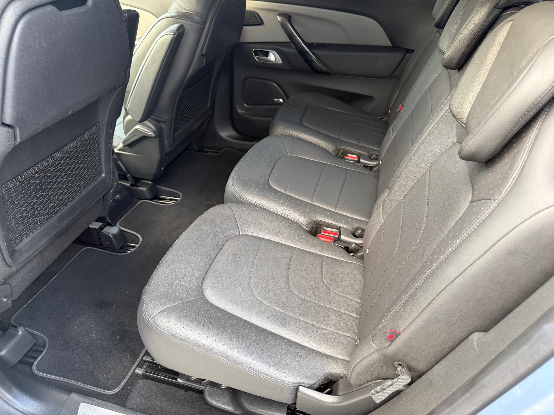 CITROEN Grand C4 Picasso 1.6 e-HDi Exclusive EGS6-image-10