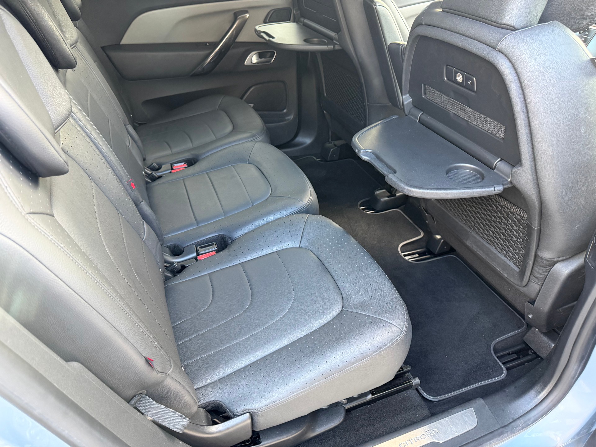 CITROEN Grand C4 Picasso 1.6 e-HDi Exclusive EGS6-image-15