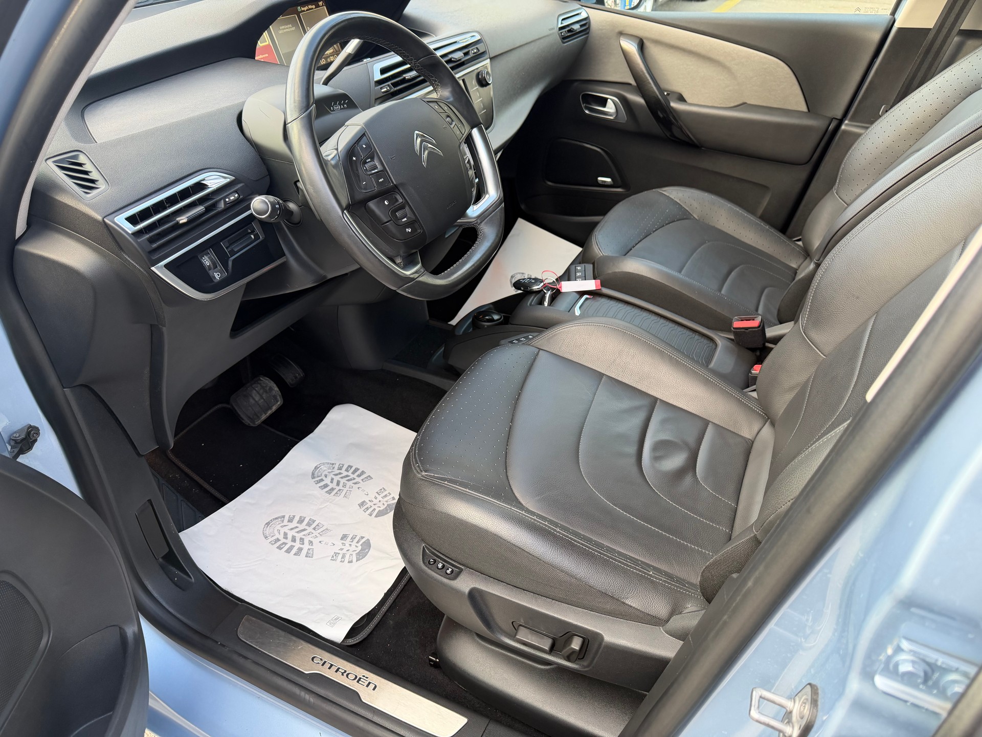 CITROEN Grand C4 Picasso 1.6 e-HDi Exclusive EGS6-image-8