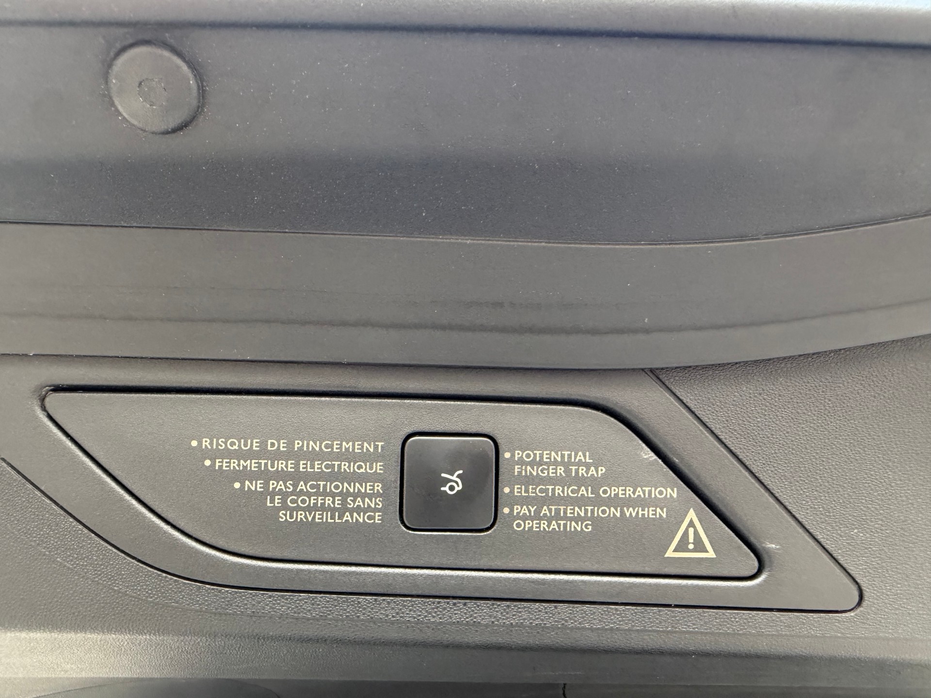 CITROEN Grand C4 Picasso 1.6 e-HDi Exclusive EGS6-image-14