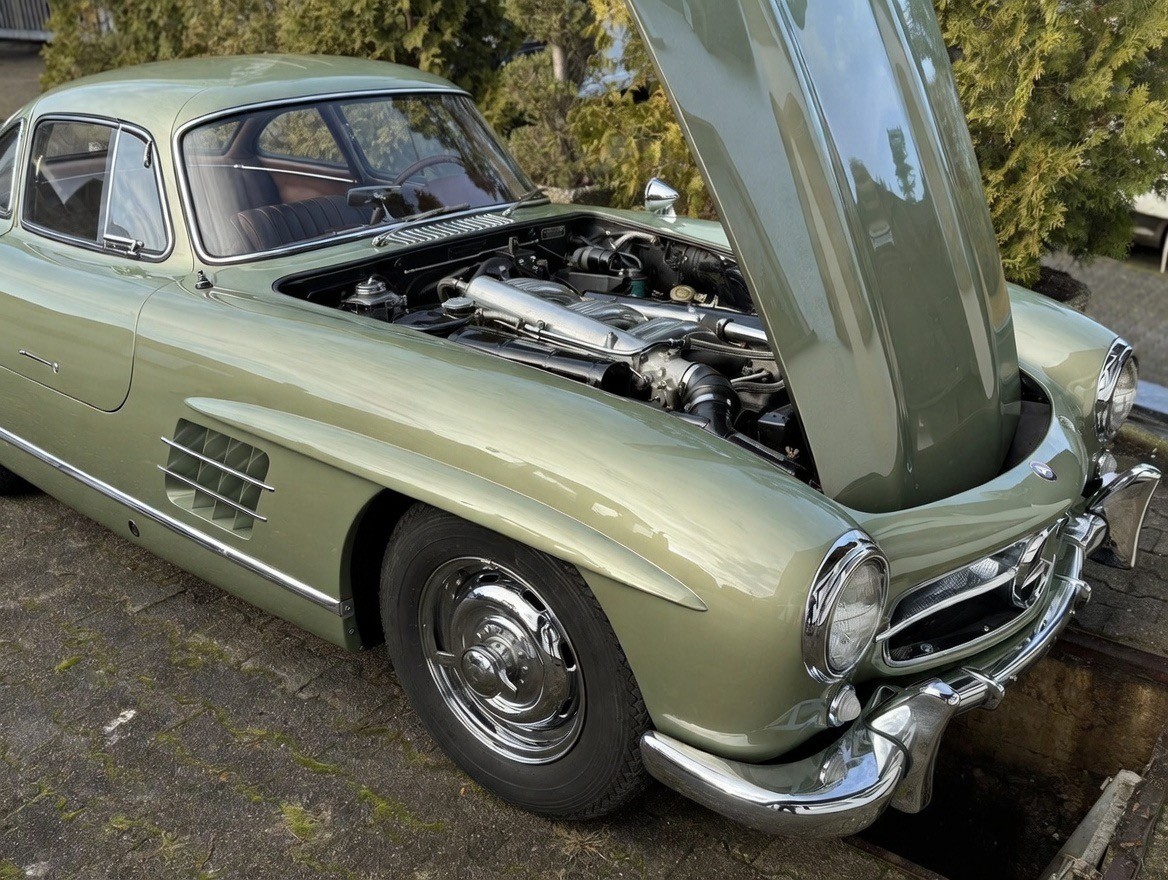 MERCEDES-BENZ 300 SL Flügeltürer