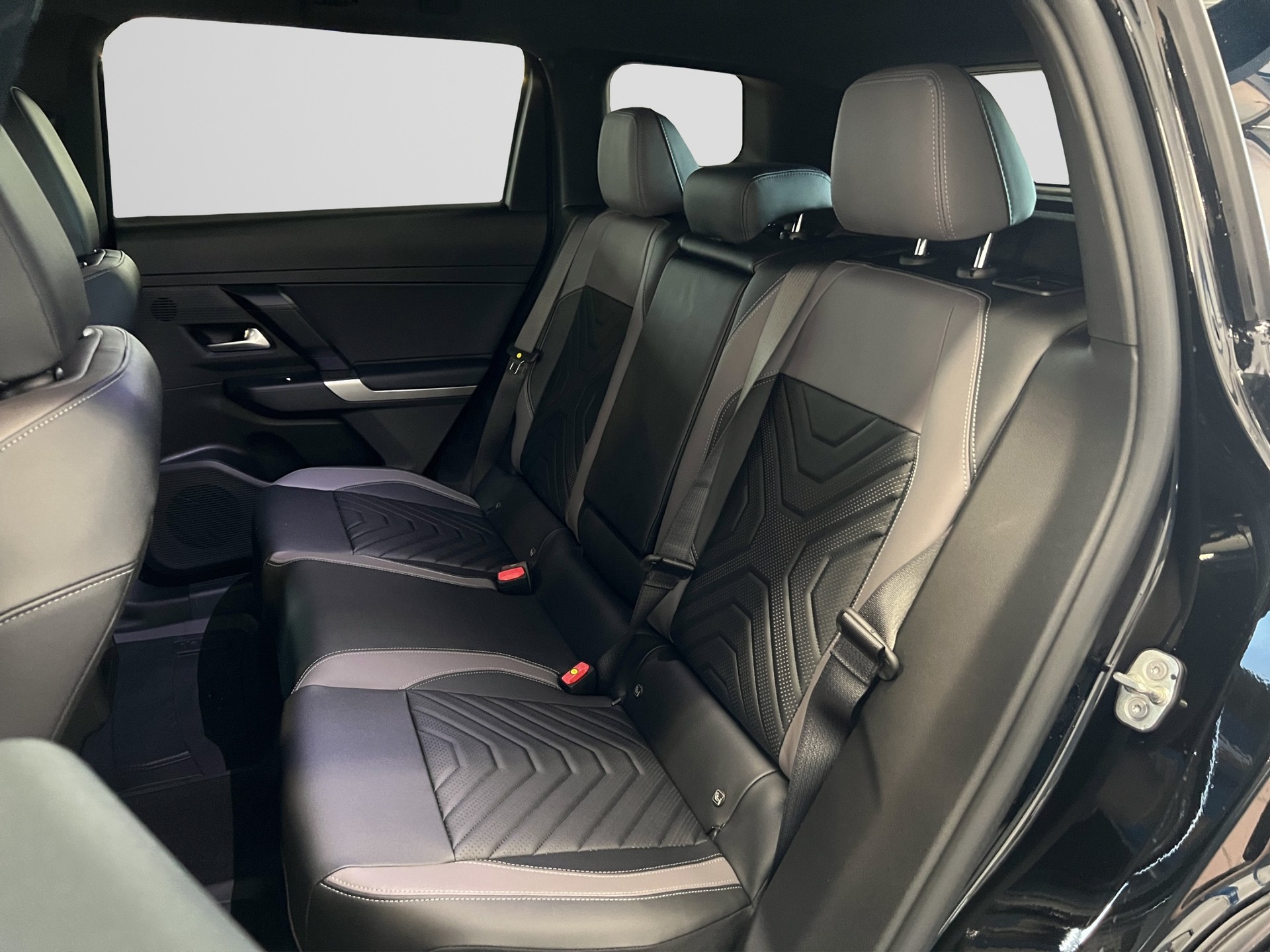 JEEP COMPASS BEV 74kw First Edi-image-12