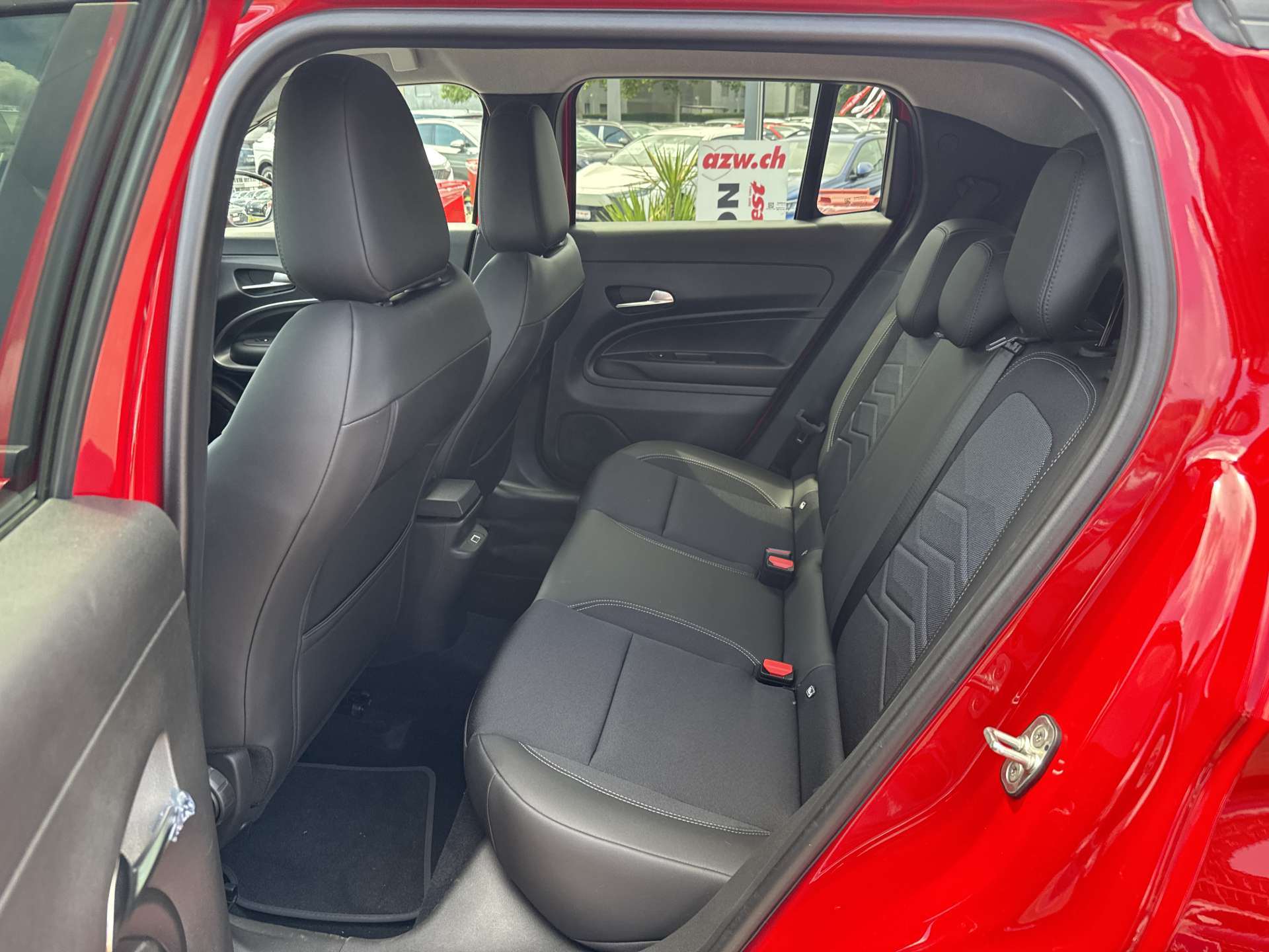 JEEP Avenger 1.2 Turbo MHEV Summit Automat-image-5