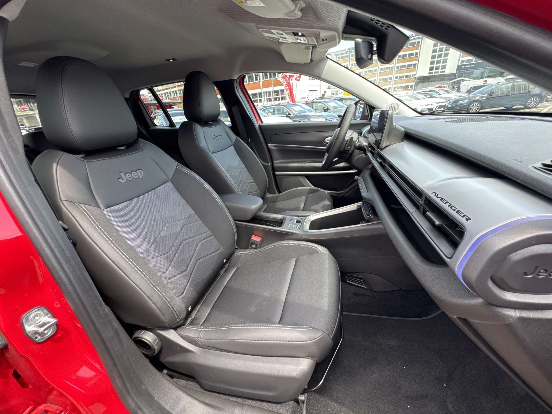 JEEP Avenger 1.2 Turbo MHEV Summit Automat-image-11
