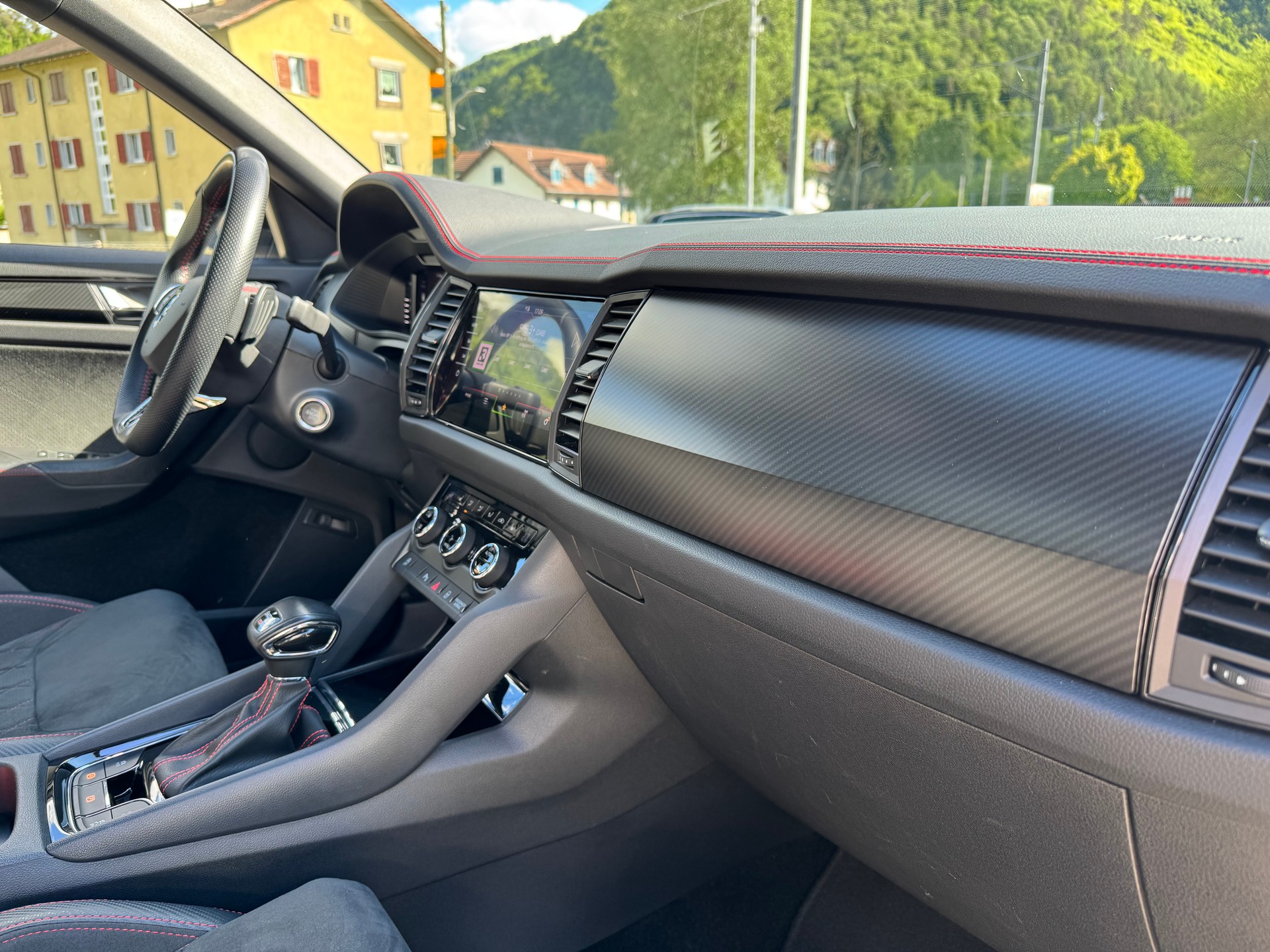 SKODA Kodiaq 2.0 TSI 4x4 RS-image-12