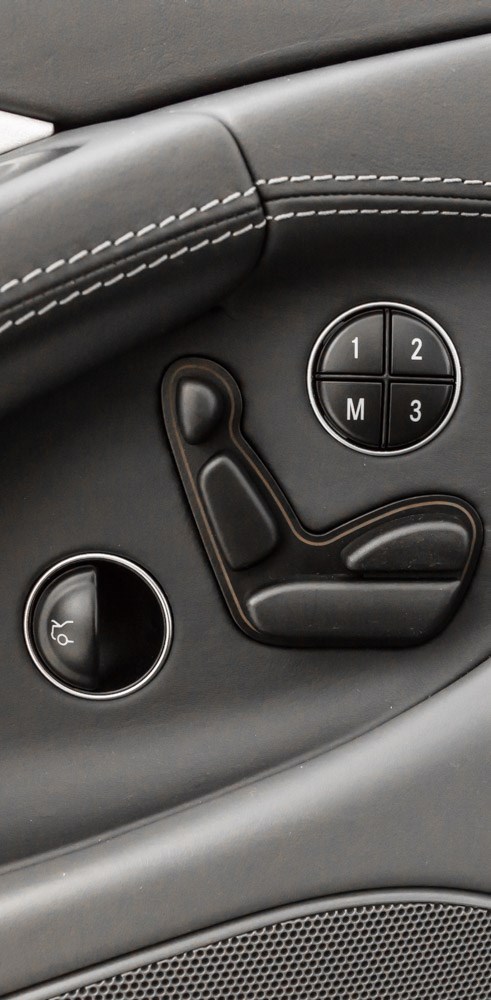 MERCEDES-BENZ SL 55 V8 AMG-image-10