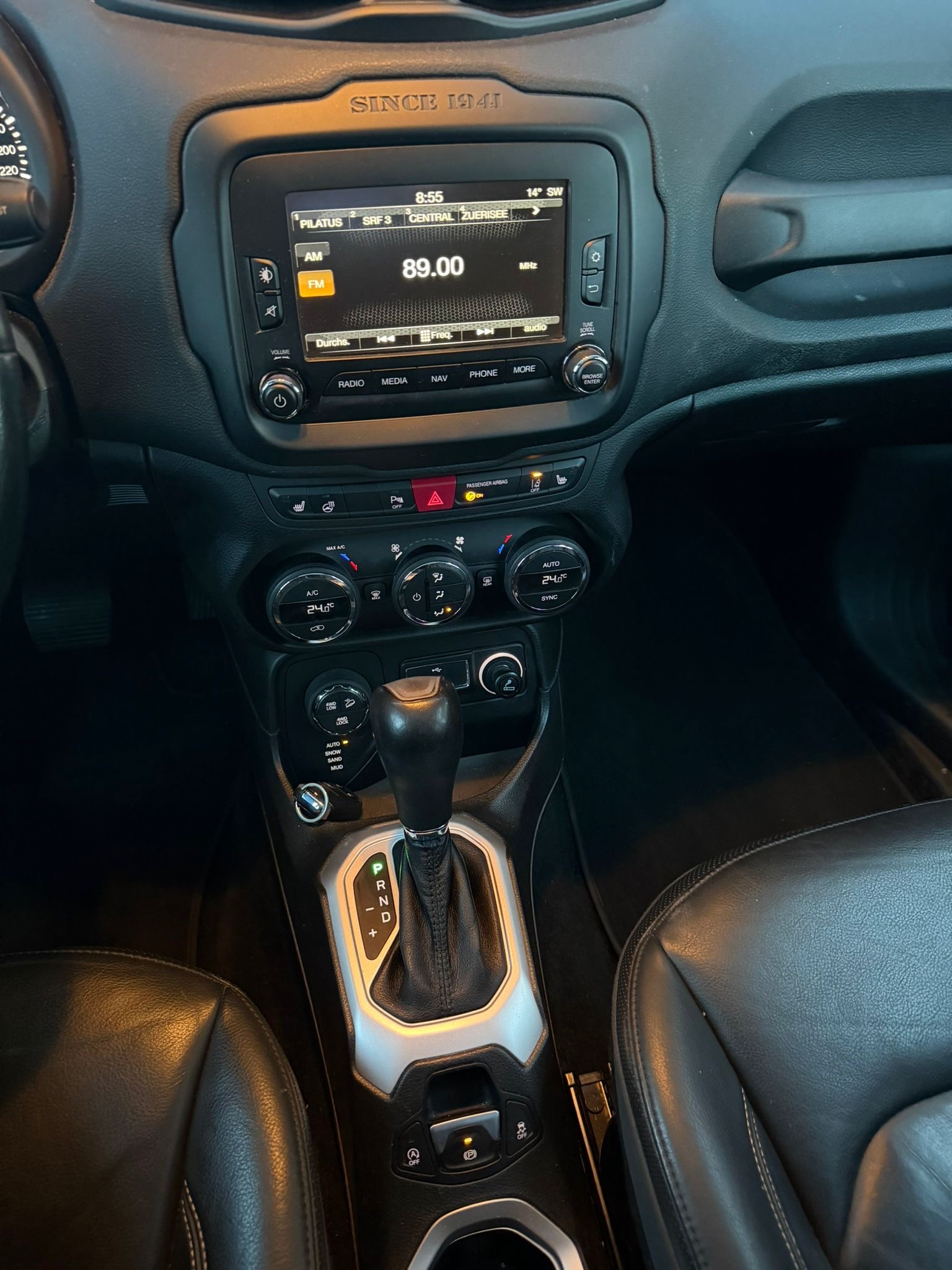 JEEP Renegade 2.0 CRD Limited AWD + Low Range 9ATX-image-10