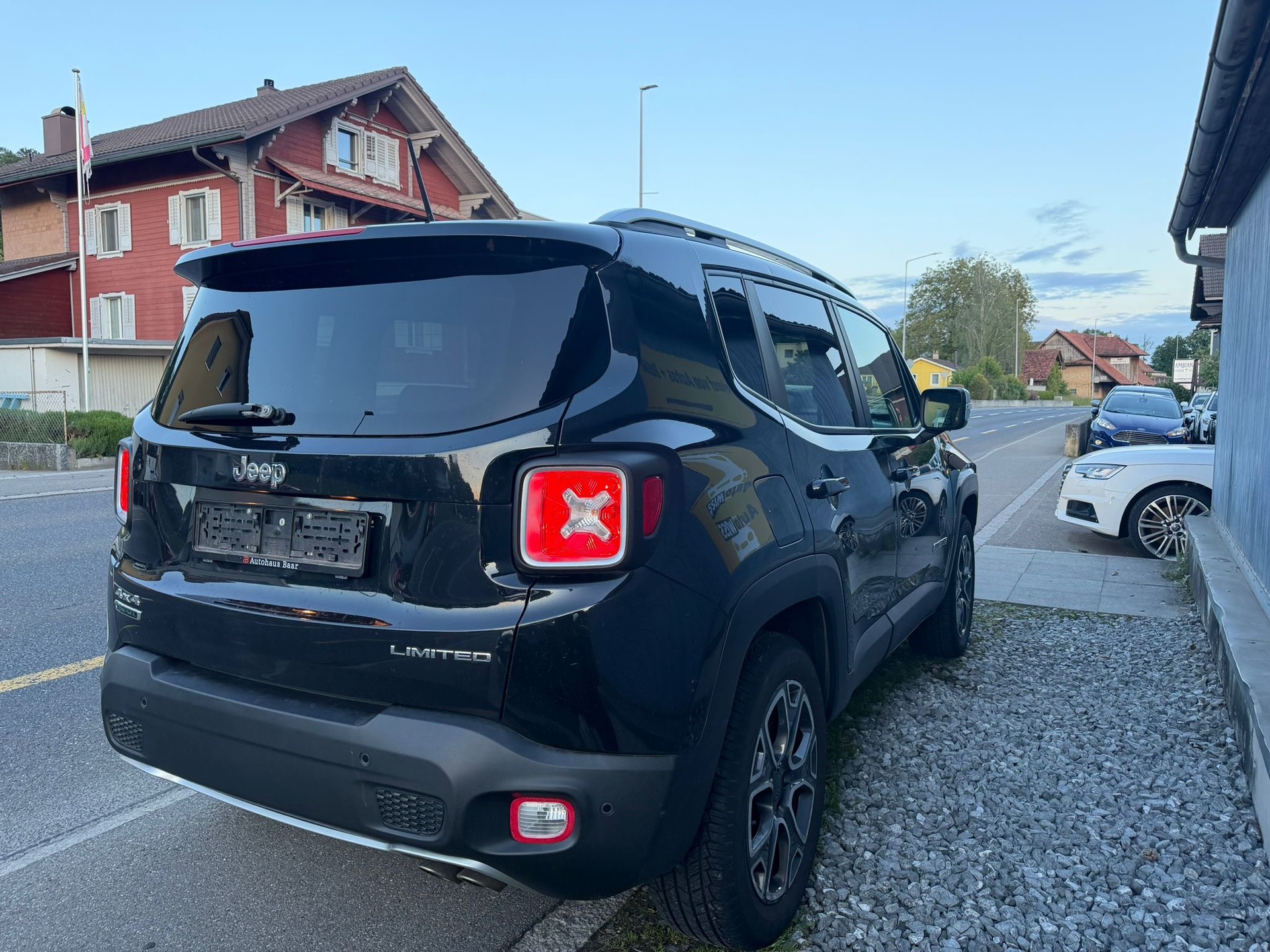 JEEP Renegade 2.0 CRD Limited AWD + Low Range 9ATX-image-4