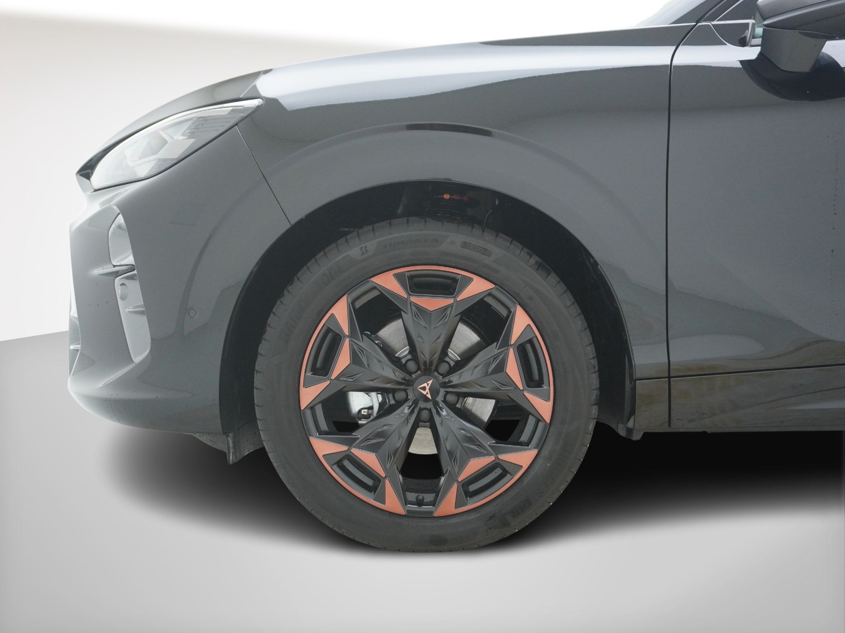 CUPRA Terramar 1.5 eTSI DSG-image-9