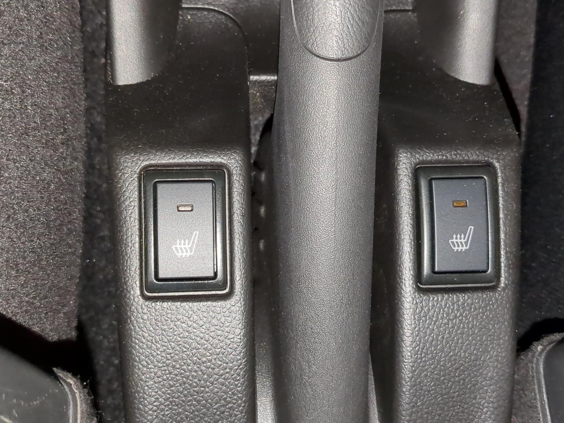 SUZUKI Swift 1.2 Compact + 4x4 Hybrid-image-19