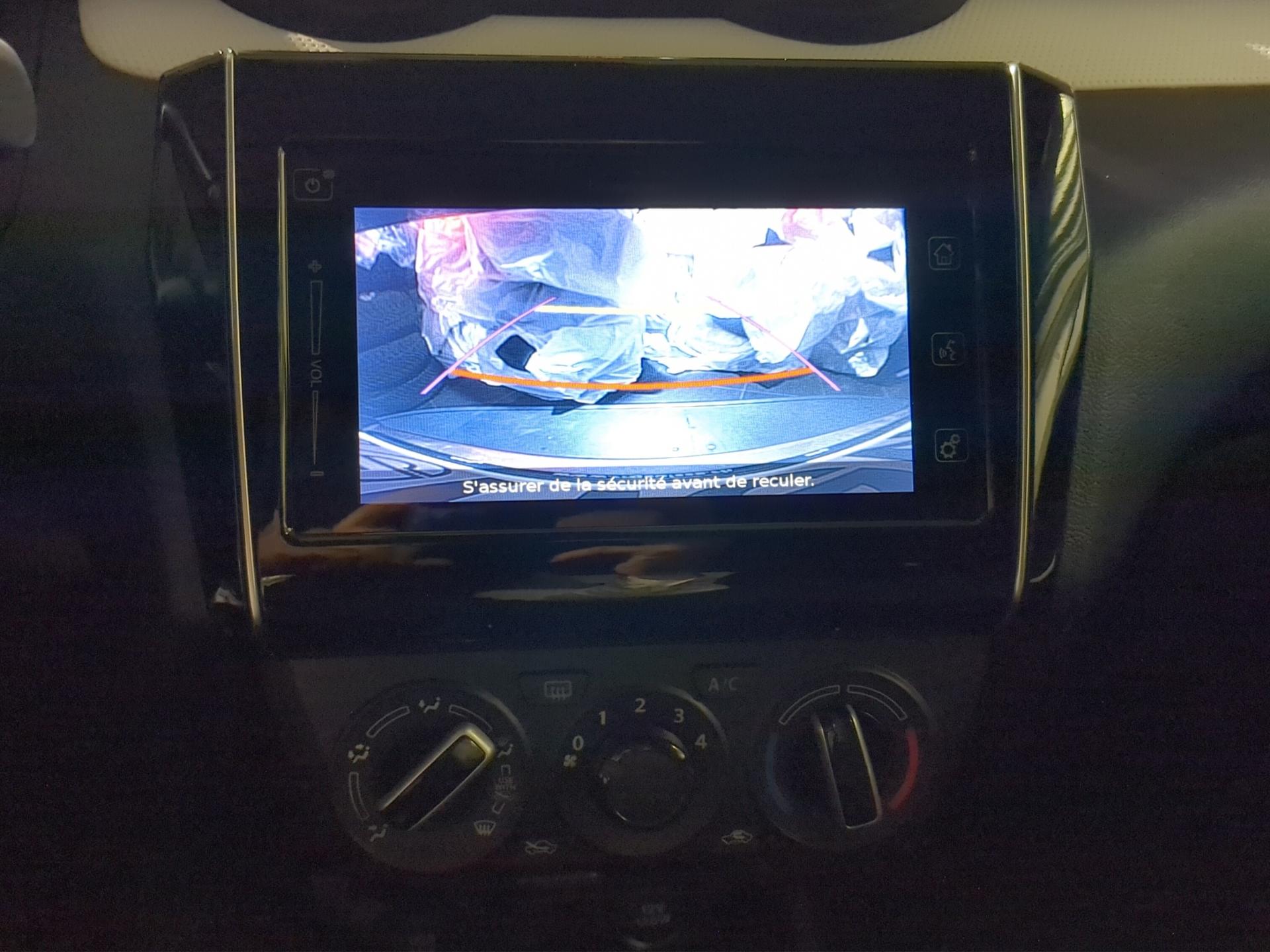 SUZUKI Swift 1.2 Compact + 4x4 Hybrid-image-11