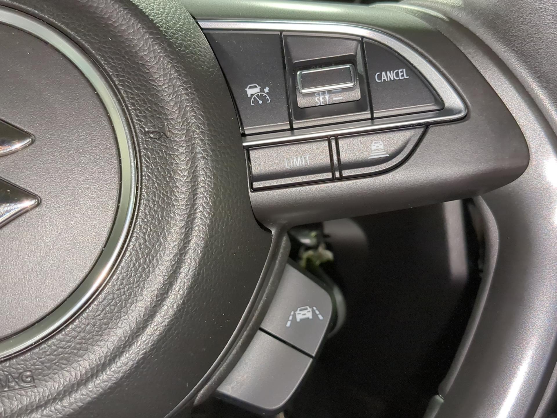 SUZUKI Swift 1.2 Compact + 4x4 Hybrid-image-21