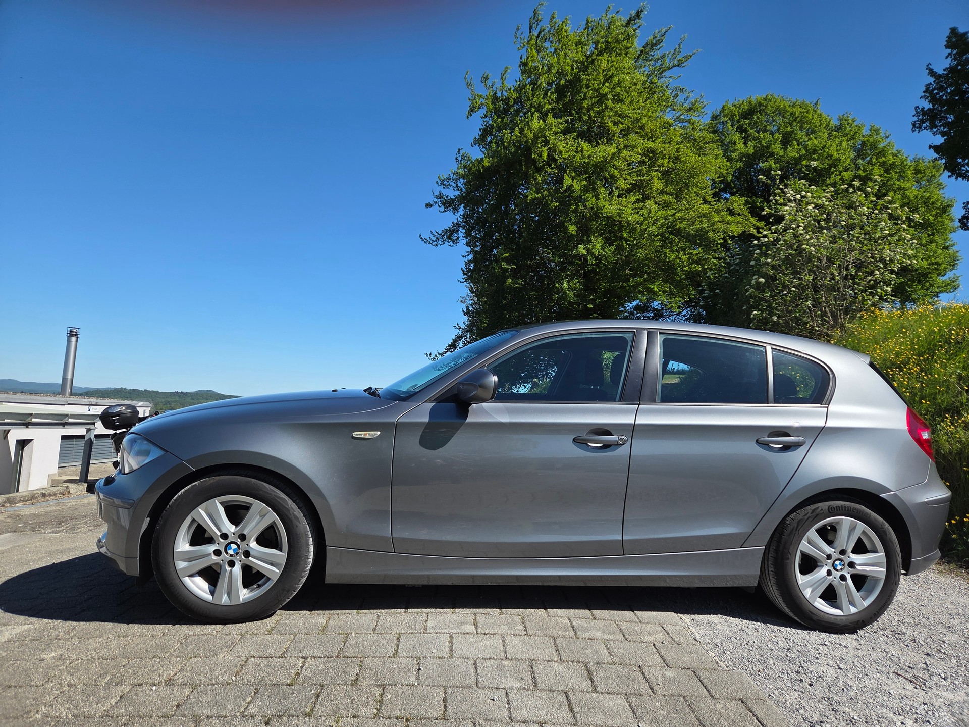 BMW 116i-image-1