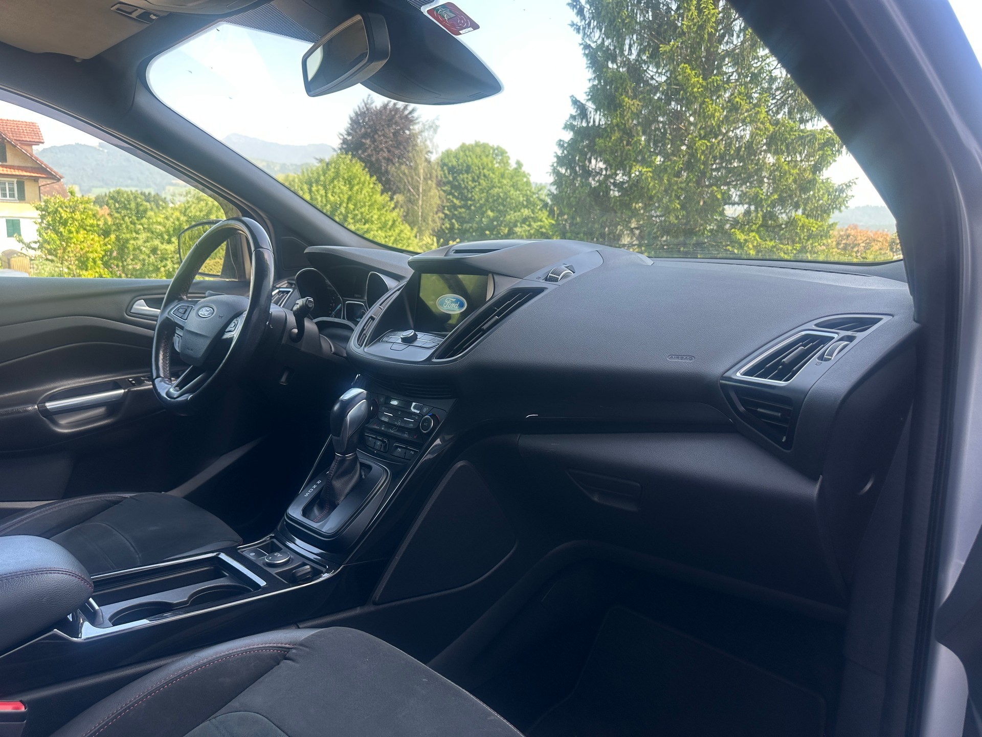 FORD Kuga 2.0 TDCi ST Line High 4WD PowerShift-image-2