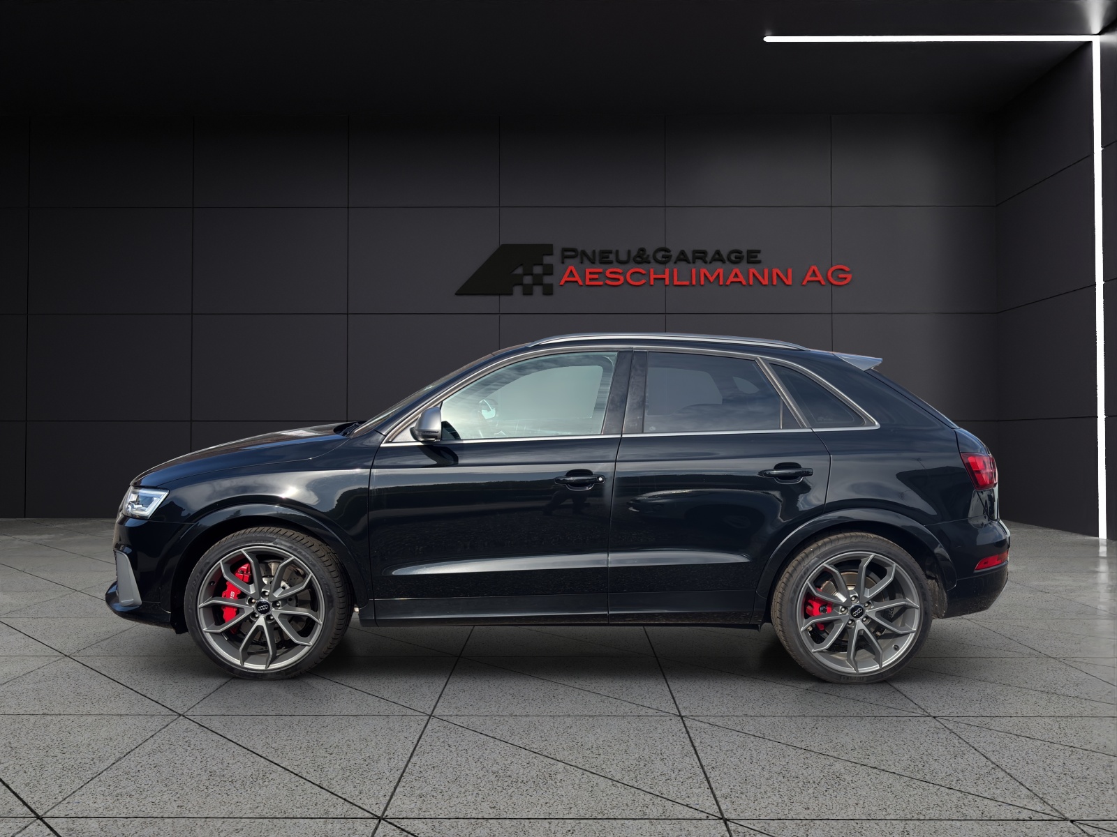 AUDI RS Q3 2.5 TFSI performance quattro S-tronic-image-2