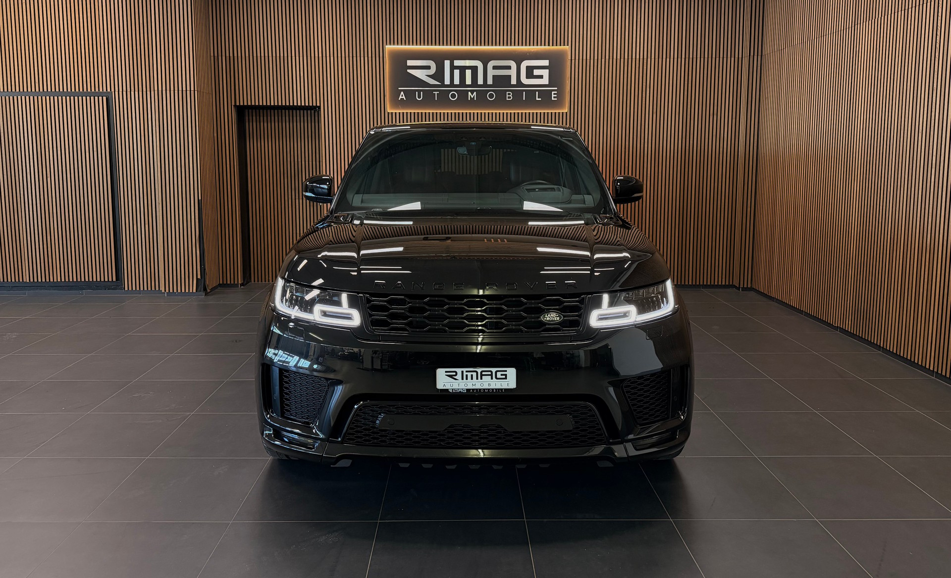 LAND ROVER Range Rover Sport D350 3.0D I6D | Santorini Black | 350PS | CH-Fzg. | CarVertical |-showroom-element-1