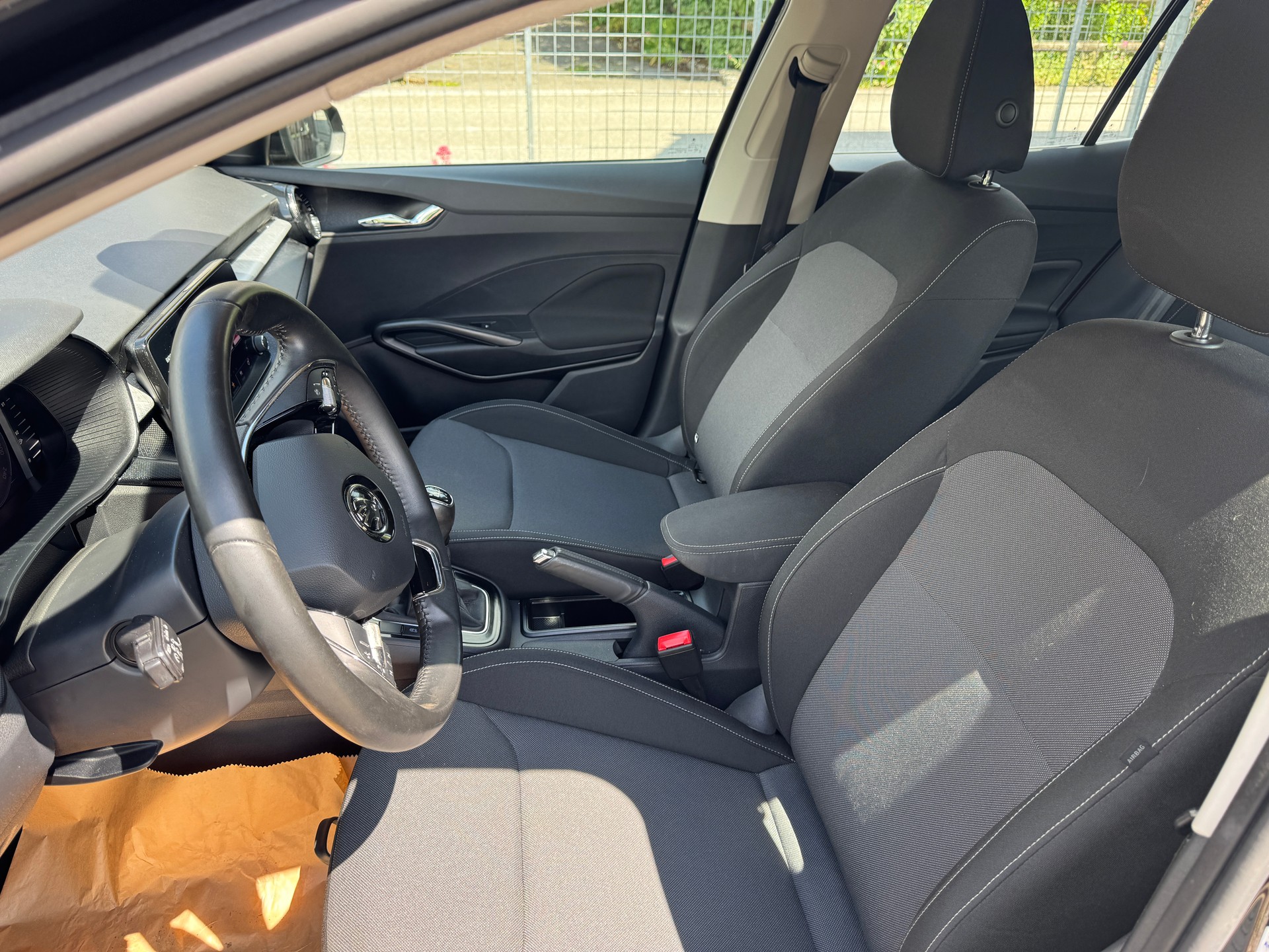 SKODA Fabia 1.0 MPI Ambition-image-5