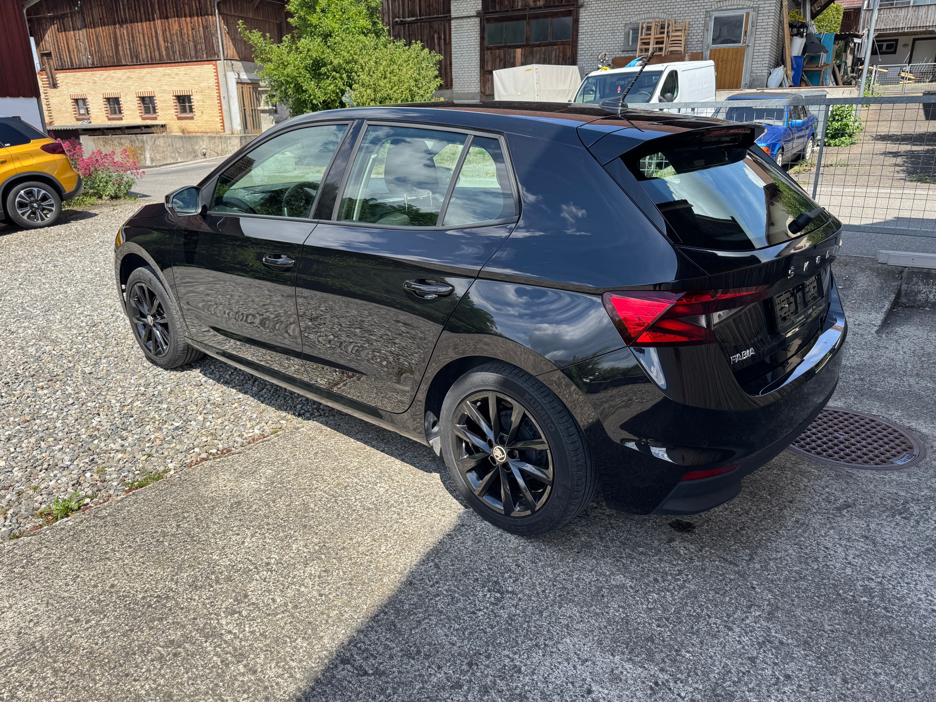 SKODA Fabia 1.0 MPI Ambition-image-4