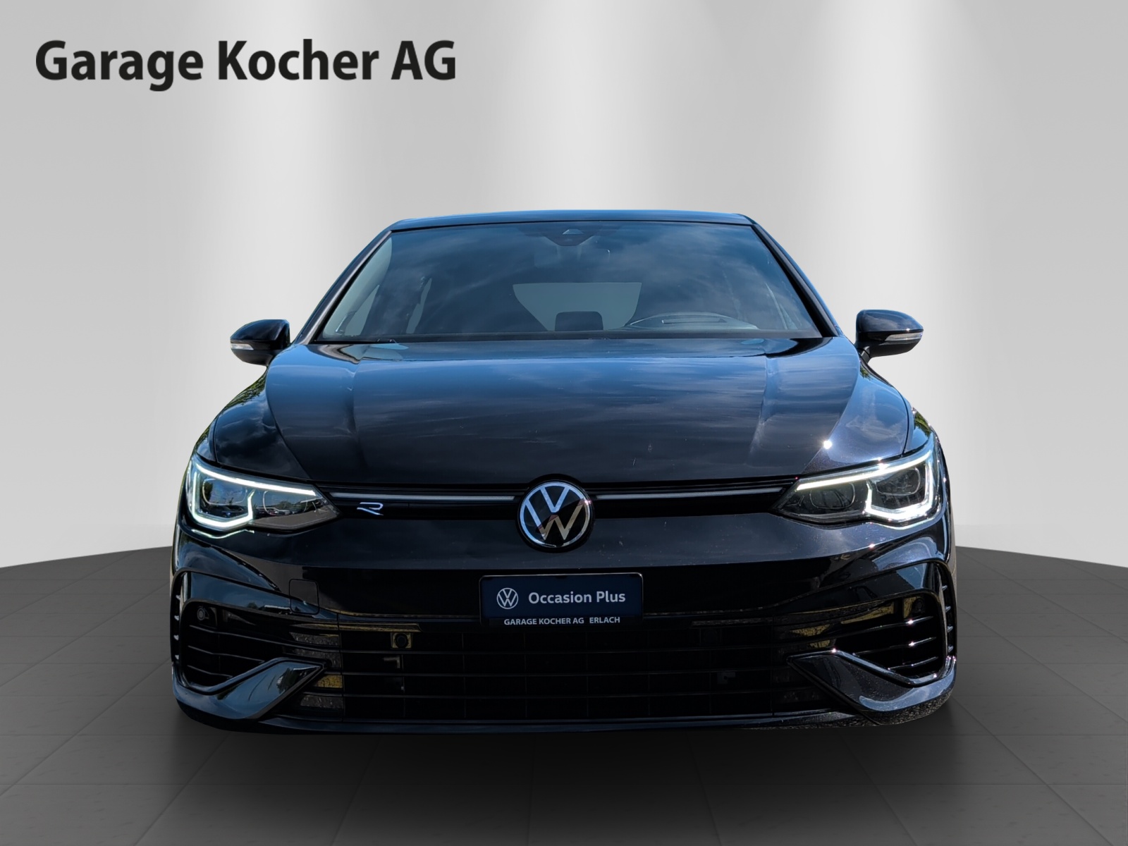 VW Golf 2.0 TSI R DSG 4Motion-image-1