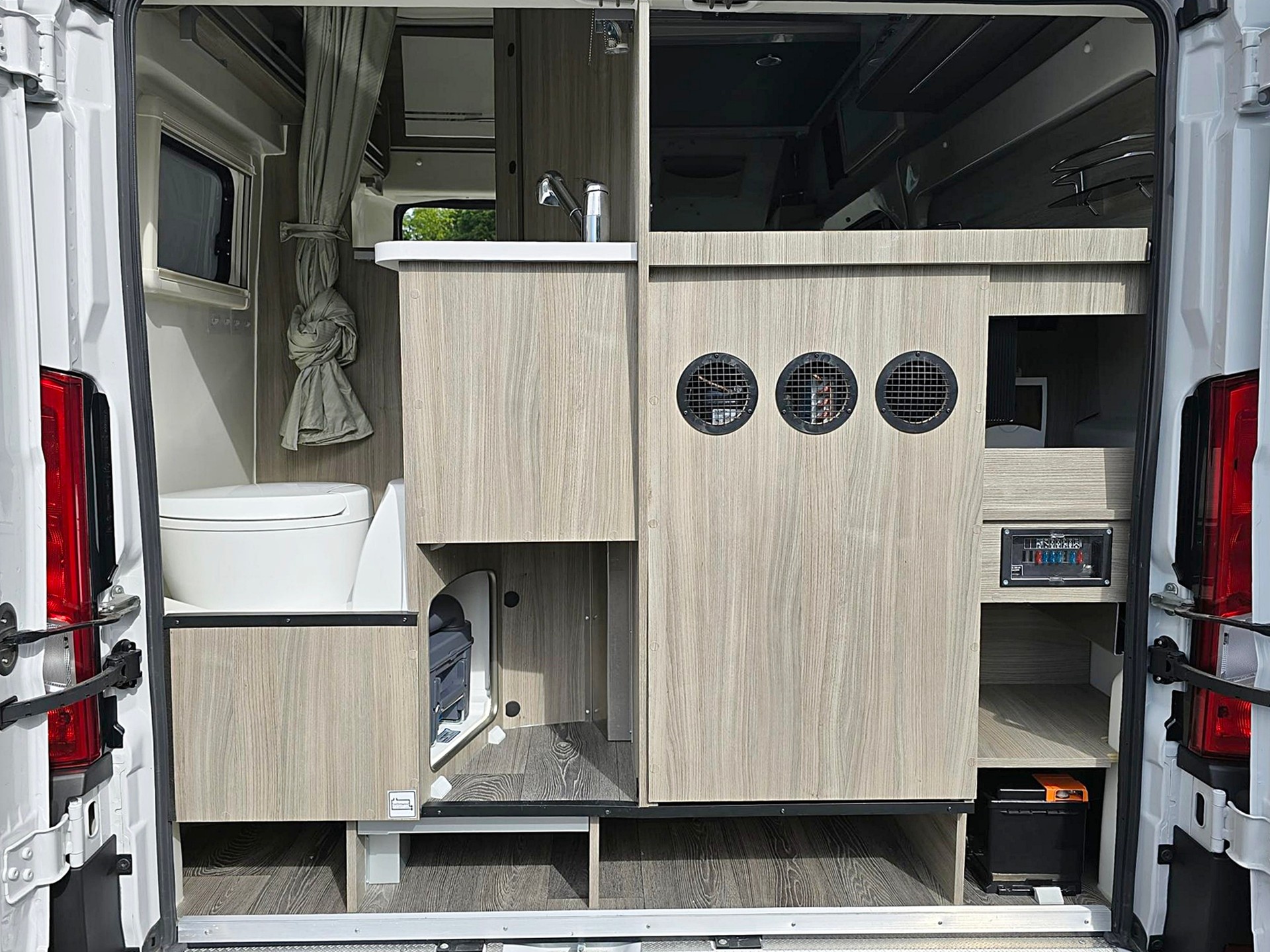 PILOTE RANDGER R 550 2,2 DIESEL HOCHDACH H3 FIAT DUCATO PROFESSIONAL MJ 140-image-4