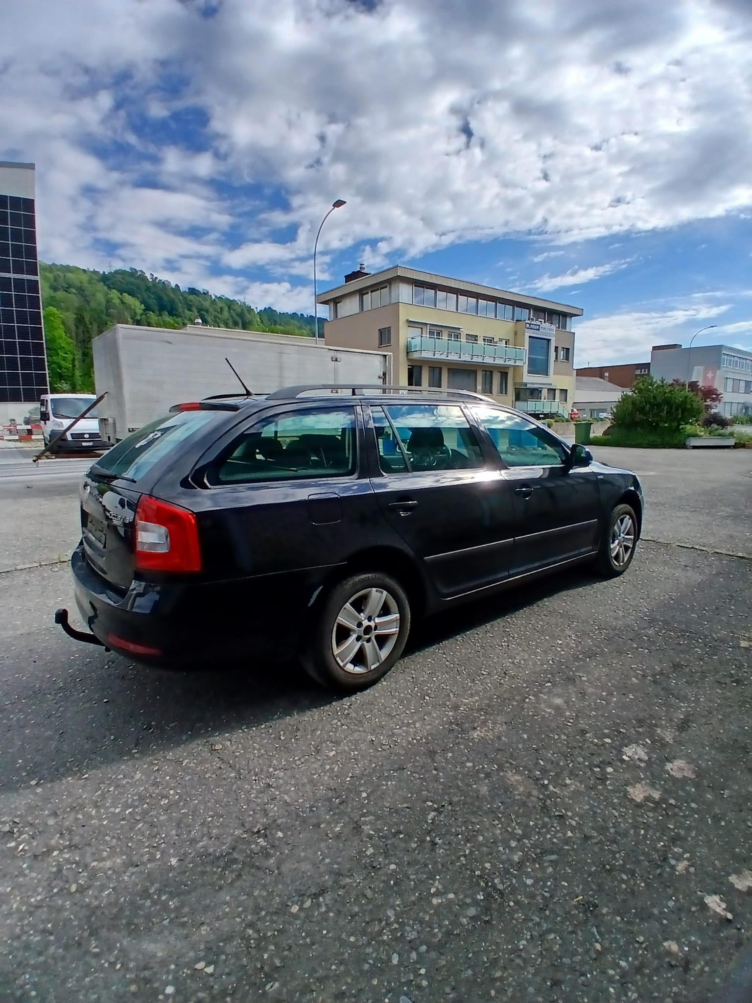 SKODA Octavia Combi 2.0 TDI Elegance 4x4-image-4
