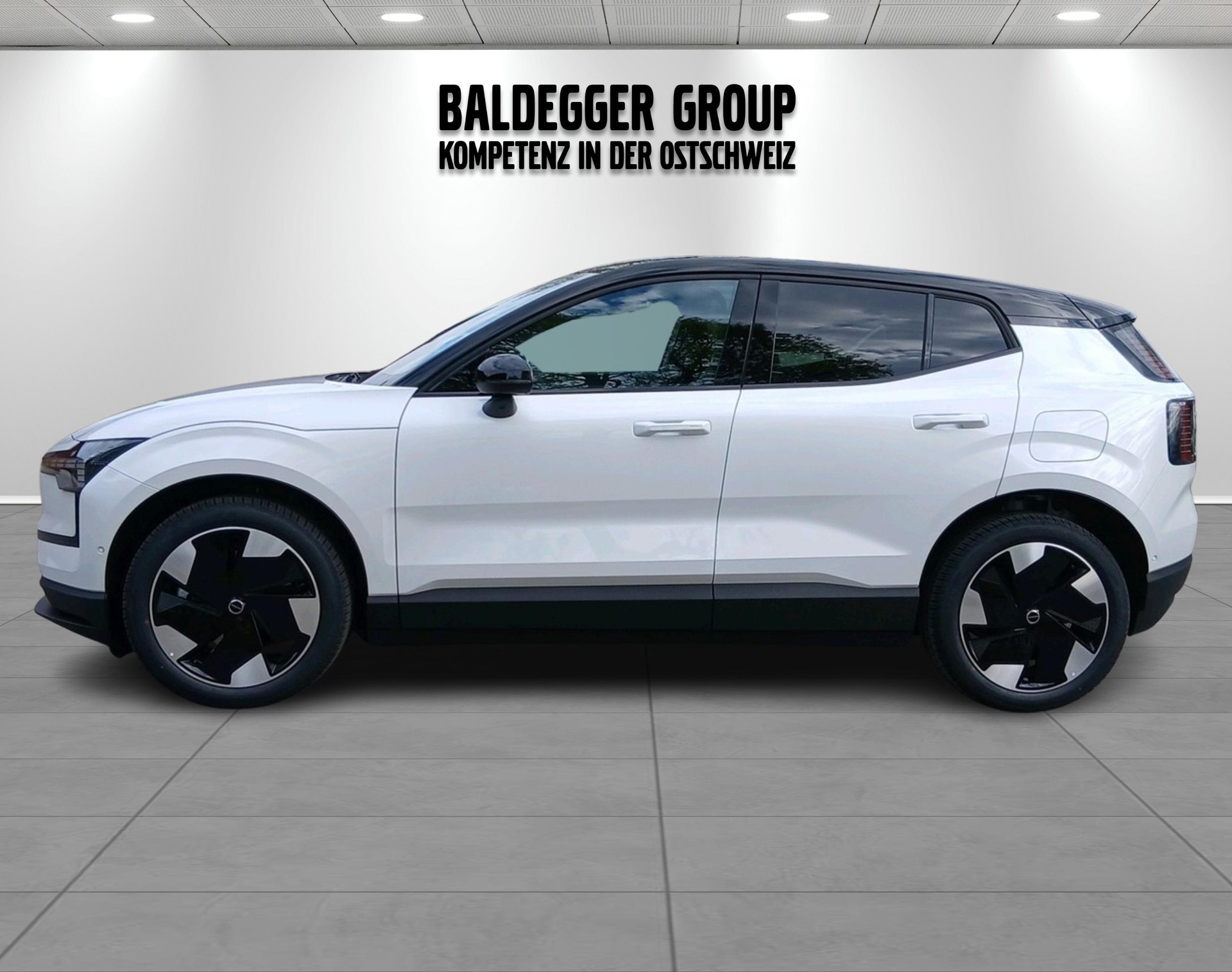 VOLVO EX 30 E60 Twin Ultra Performanc-image-8