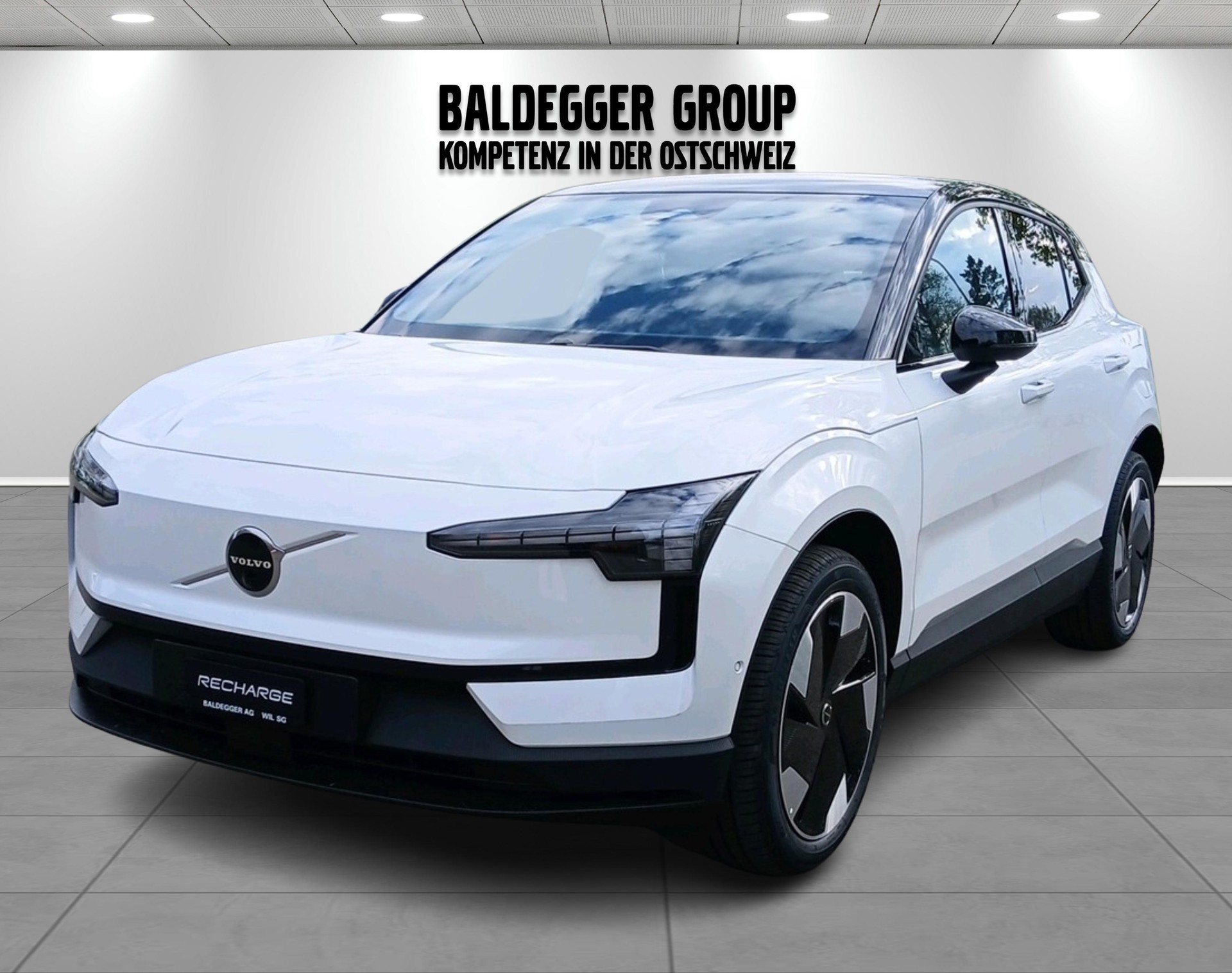VOLVO EX 30 E60 Twin Ultra Performanc-image-0