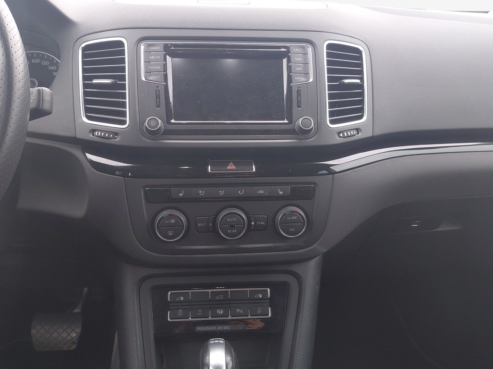SEAT Alhambra 2.0 TDI 4Drive SWISS FR-image-10