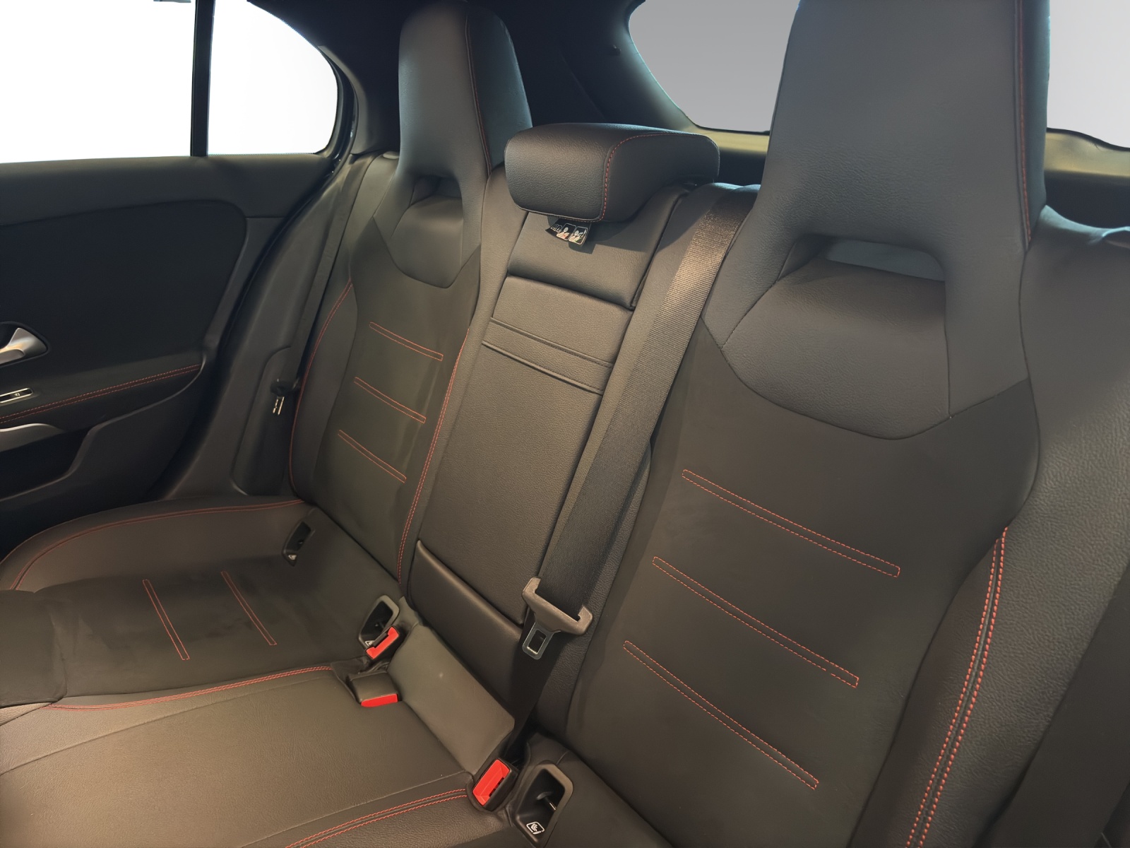 Image MERCEDES-BENZ A-250 A 250e AMG Line