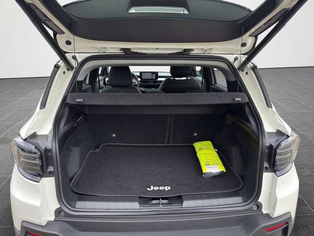JEEP Avenger 1.2 MHEV Summit-image-15