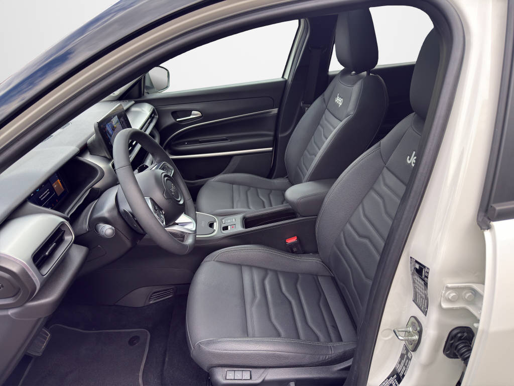 JEEP Avenger 1.2 MHEV Summit-image-8