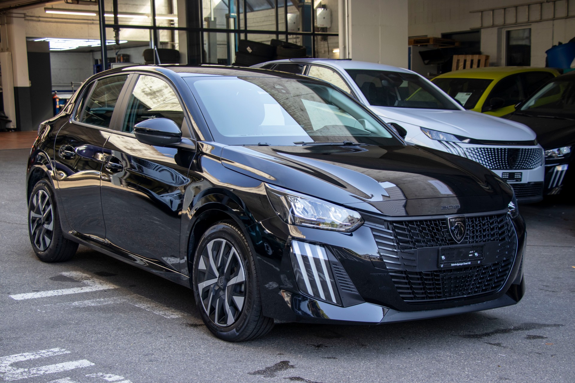 PEUGEOT 208 1.2 PureTech Active-image-3