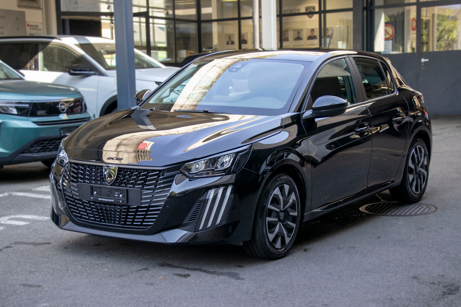 PEUGEOT 208 1.2 PureTech Active-image-0