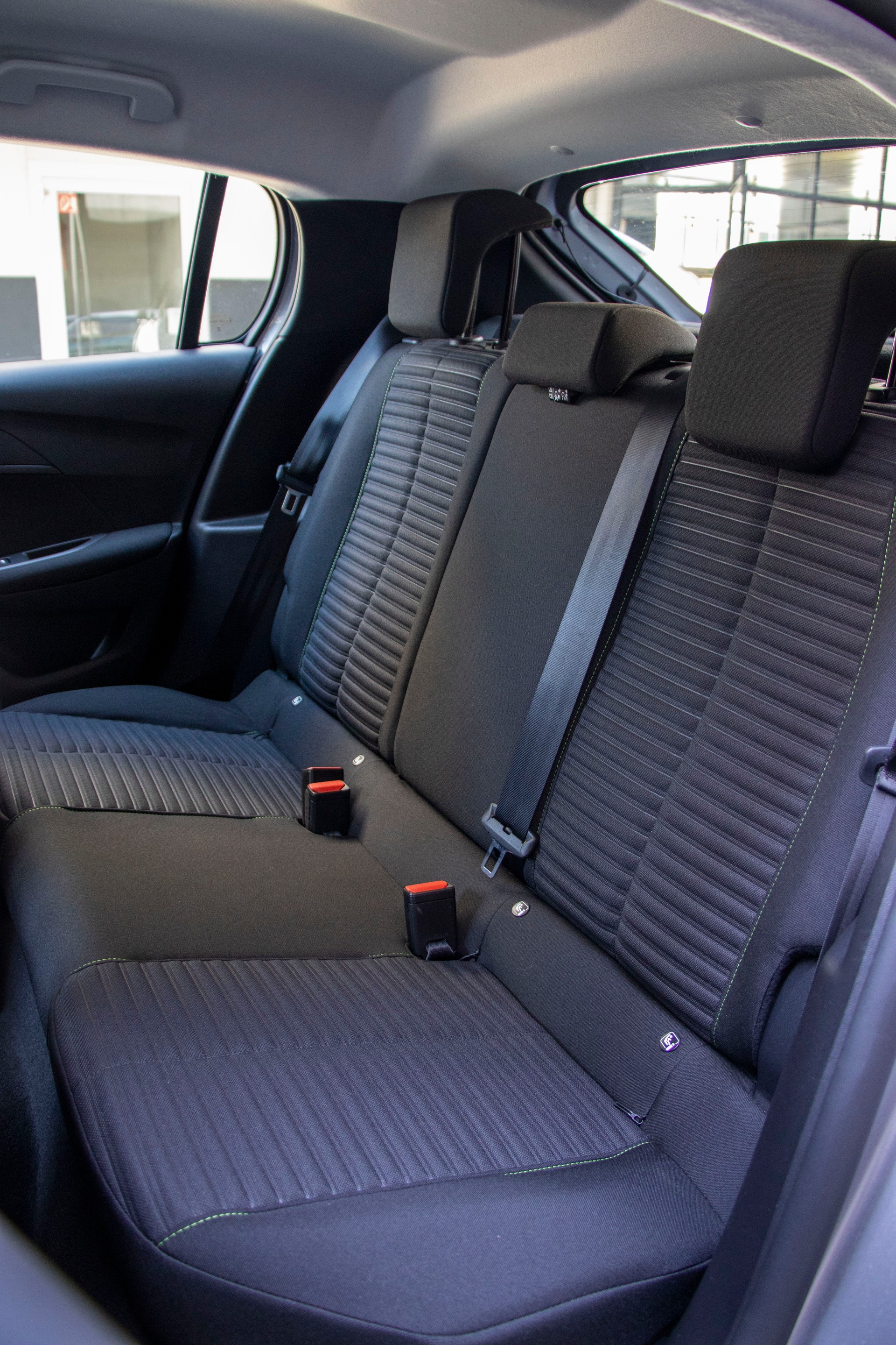 PEUGEOT 208 1.2 PureTech Active-image-8