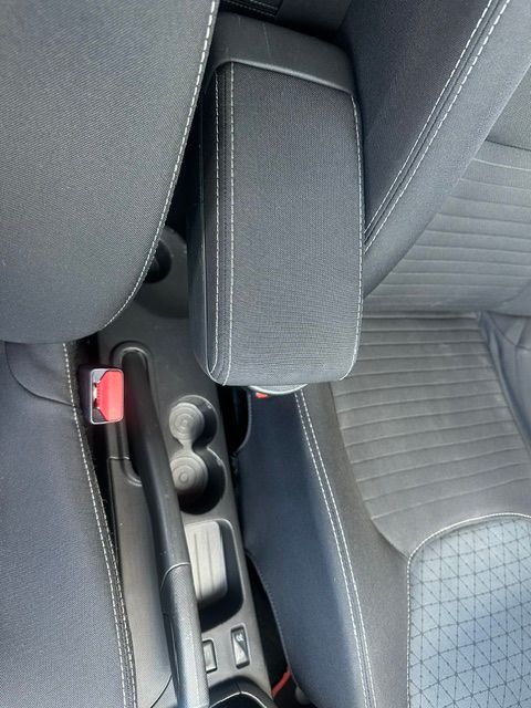 RENAULT Clio 1.2 16V T Swiss Edition EDC-image-14