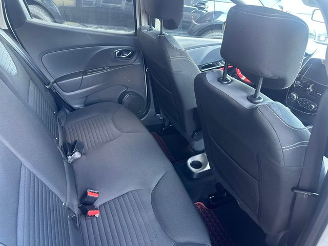 RENAULT Clio 1.2 16V T Swiss Edition EDC-image-9