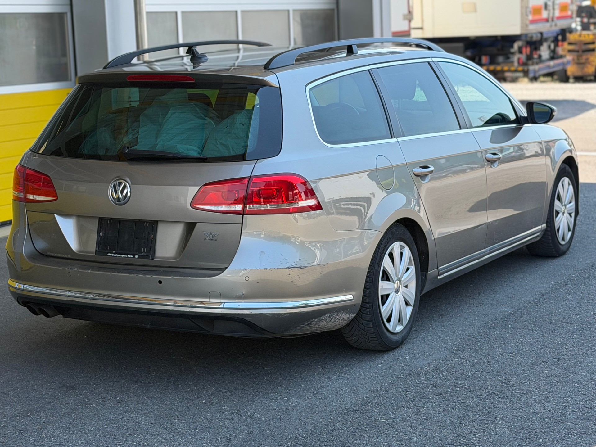 VW Passat Variant 2.0 TDI BMT DSG-image-3