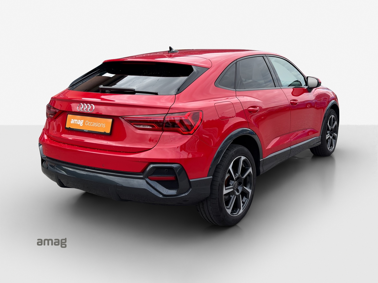 AUDI Q3 Sportback 35 TFSI Attraction S-tronic-image-4