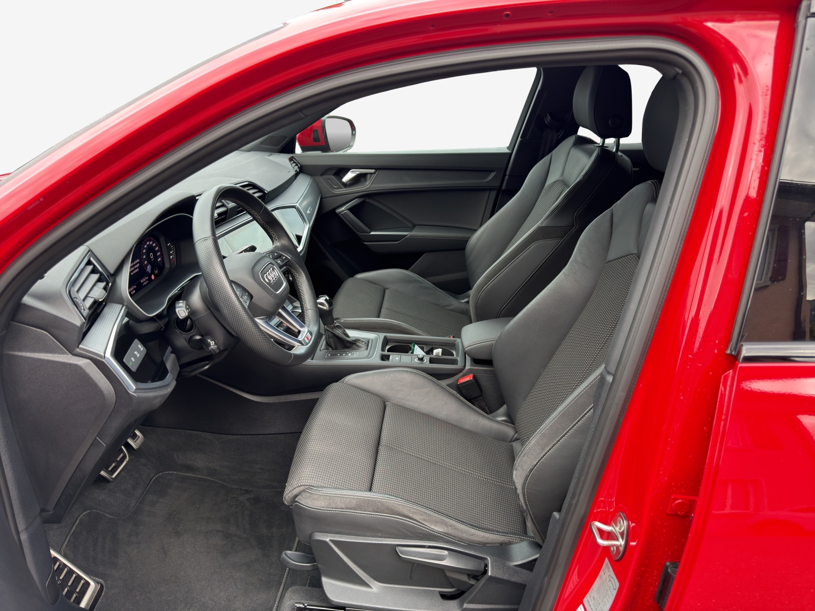 AUDI Q3 Sportback 35 TFSI Attraction S-tronic-image-7