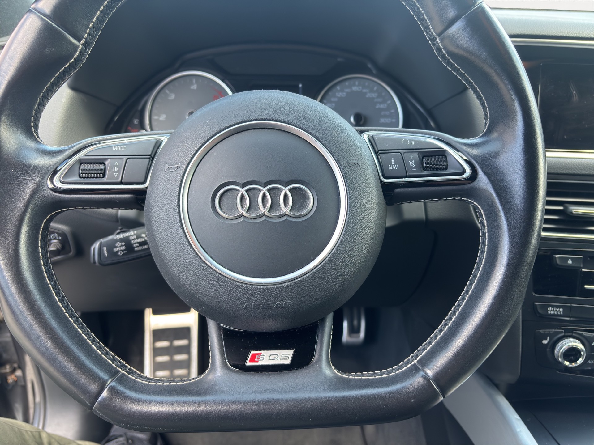 AUDI SQ5 3.0 TDI quattro tiptronic-image-9