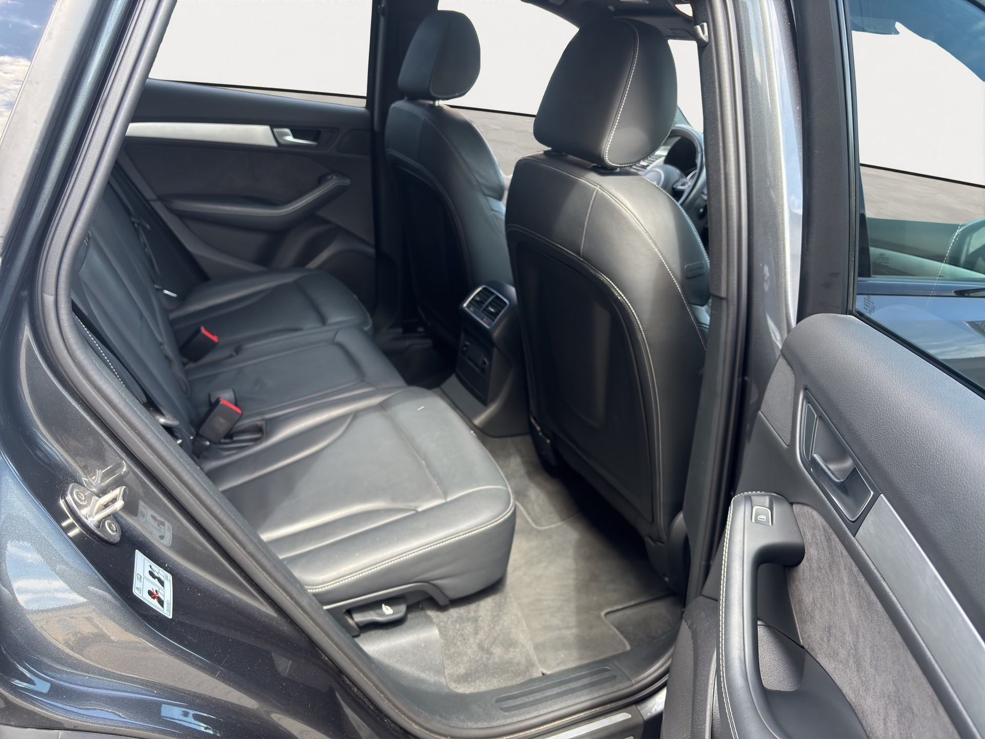 AUDI SQ5 3.0 TDI quattro tiptronic-image-19